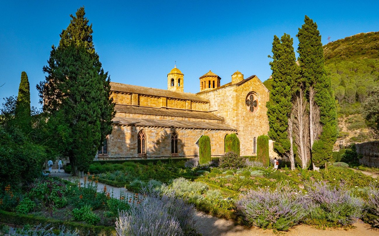 Une sortie pas chère dans l'Aude : l'abbaye de Fontfroide sans se ruiner