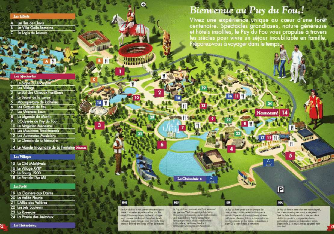 Entrée du parc du Puy du Fou avec visiteurs et billetterie en journée